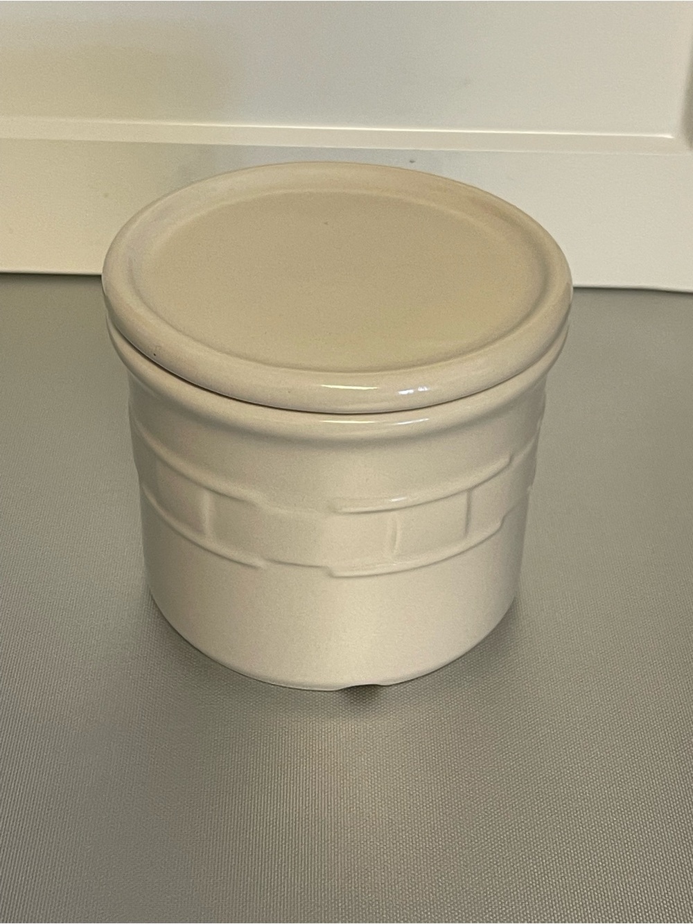 Longaberger Pottery Salt Teabags Butter Ceramic  Lidded Jar in Cream